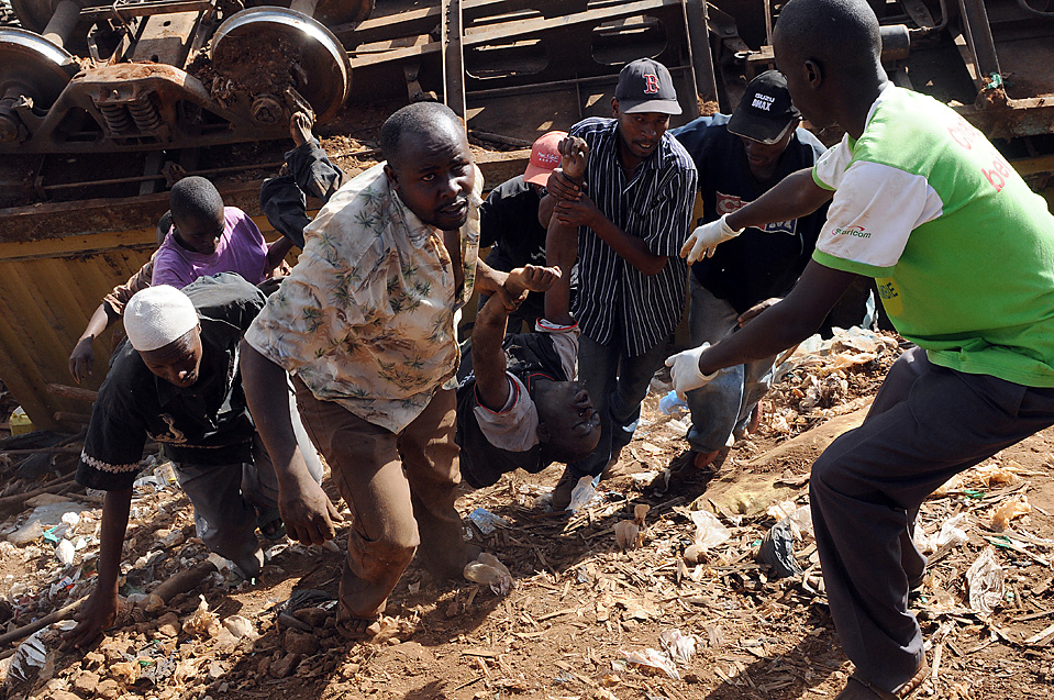 1)     , ,  ,   -   .      ,           .    . (Simon Maina/Agence France-Presse/Getty Images) 